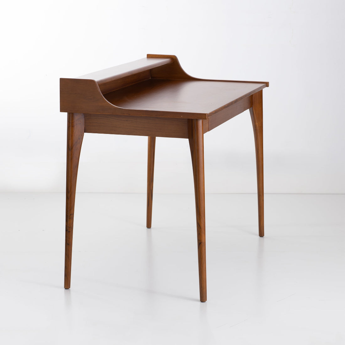 Dali Desk by Bohu; Learn more at www.bohubd.com